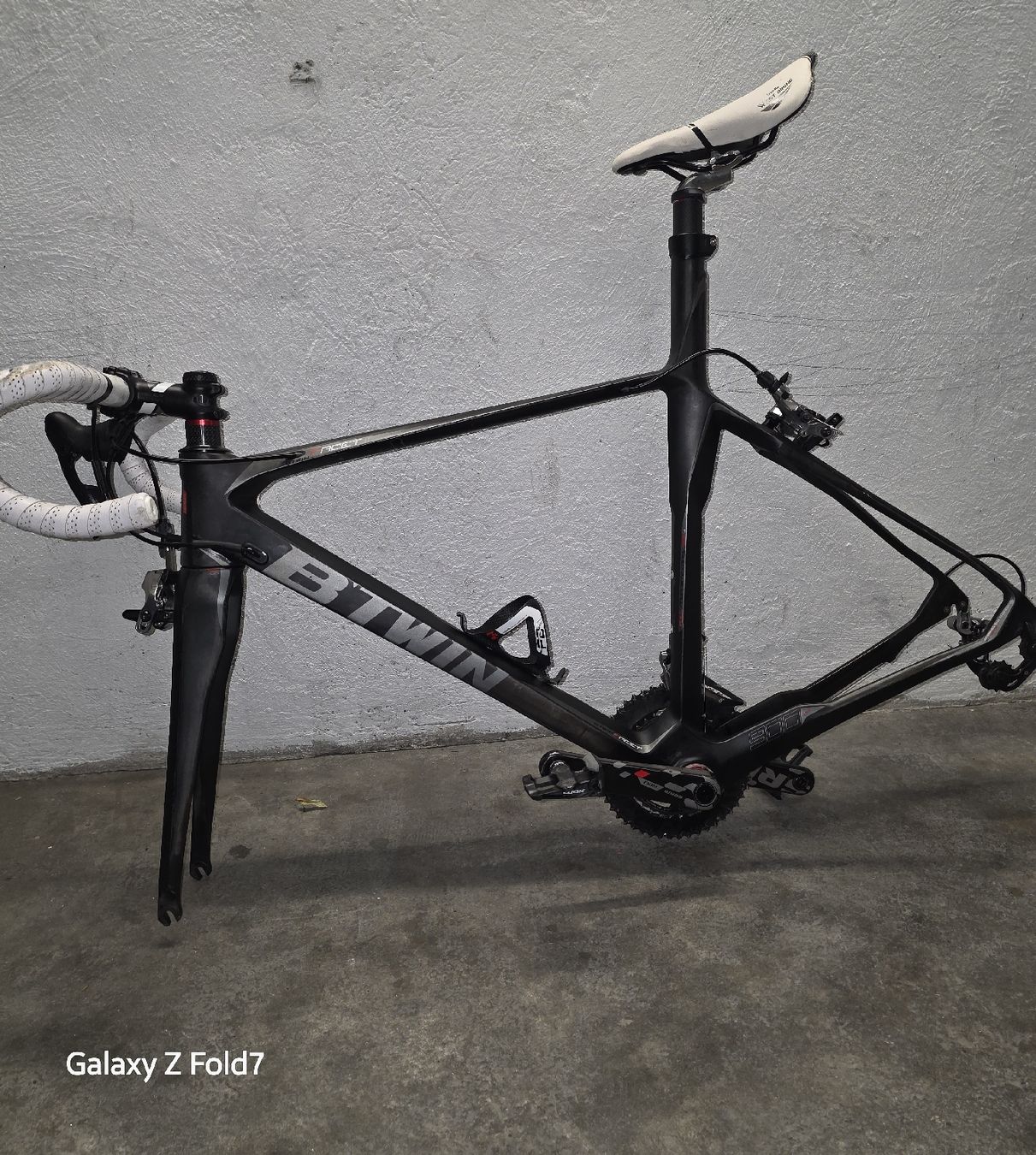 Pezzi di ricambio: Vélo de course Btwin cadre carbone  – Usato da Genève venduto da Fida2019 8