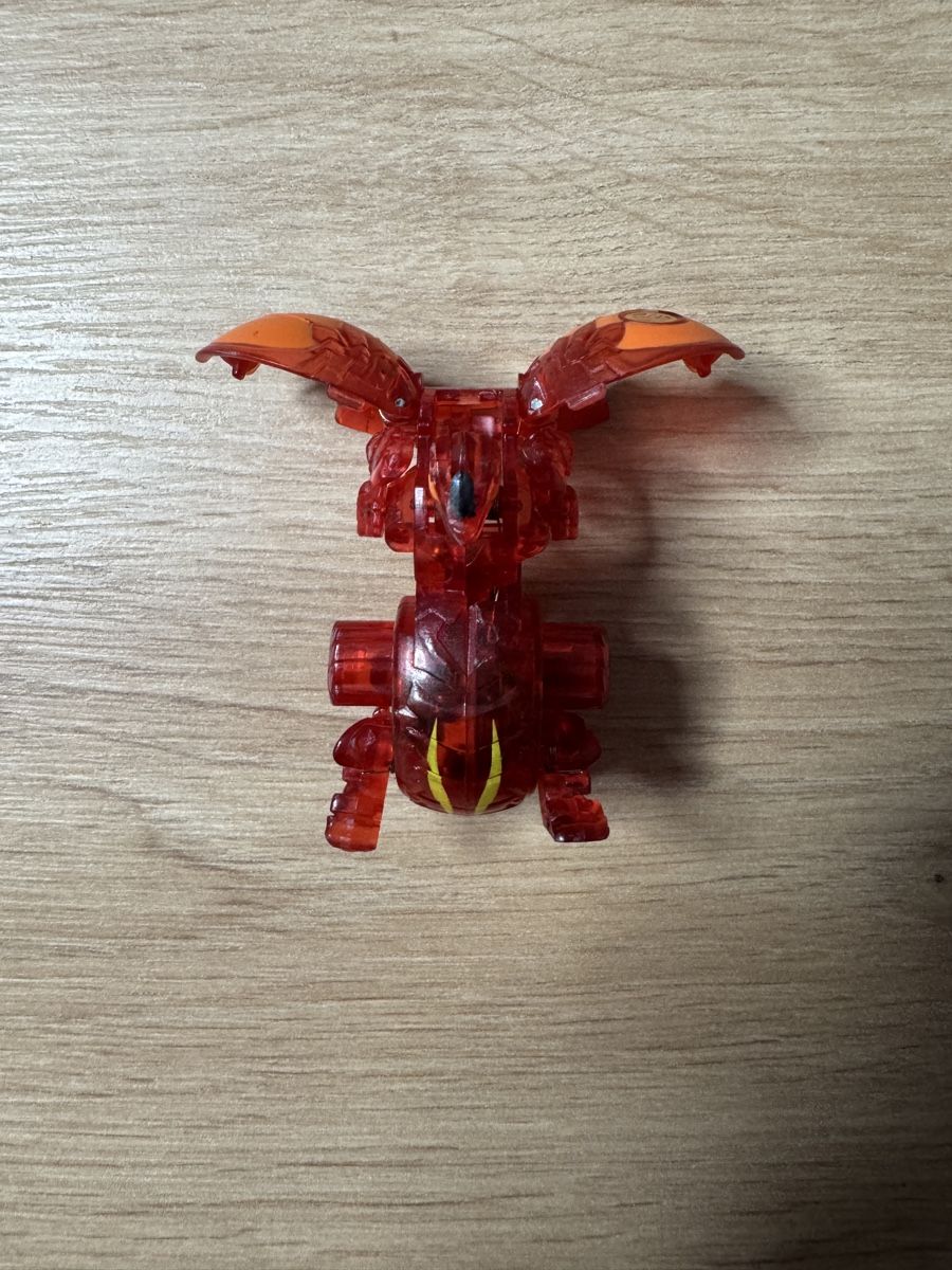 Giocattoli: Bakugan Special Attack Translucent Pyrus Fear Ripper – Usato da Biberist venduto da etesummer