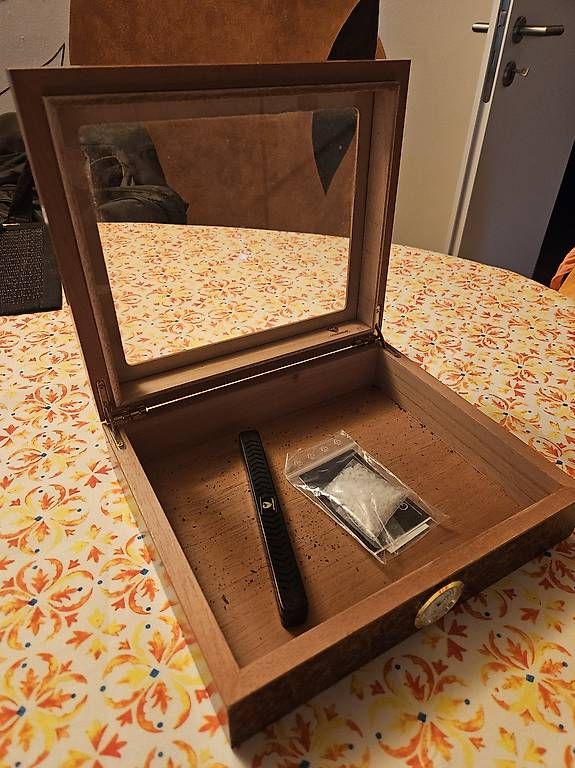 Humidor per sigari: Humidor sigari – Nuovo e nell'imballaggio originale da Capolago venduto da men_sbb5 2
