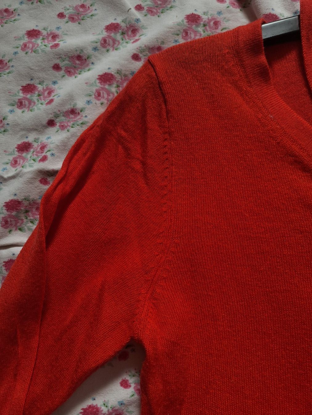 Zara Maglioni & Felpe: ZARA Sweater Pullover Grösse M mit Schulterausschnitt – Usato da Zürich venduto da dph_r9t2 9