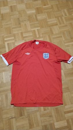 T-shirt Umbro Angleterre rouge taille 46 xl neuf