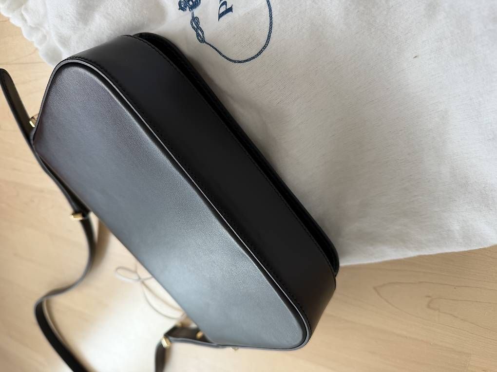 Prada Taschen für Damen: Prada Tasche Neu - Full Set, Rechnung vorhanden – Neu (gemäss Beschreibung) aus Zug von mel_kyra 3