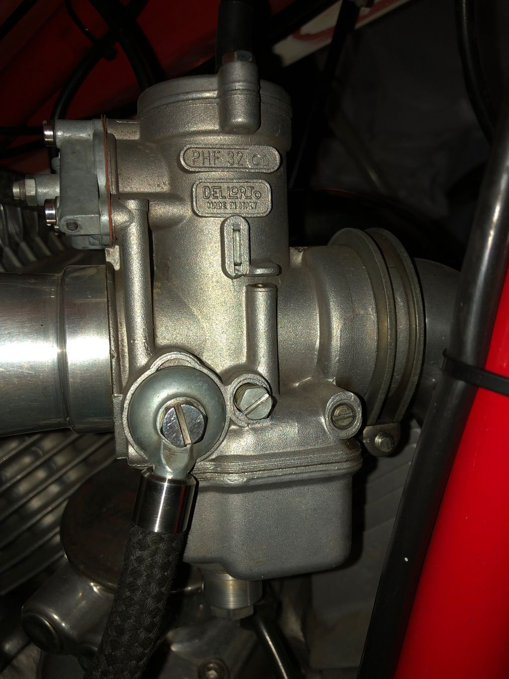Strada: Ducati 750 Sport – Usato da Lengnau BE venduto da Ducati6 3