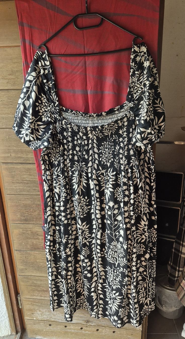 H&M Vestiti: Damenkleid – Nuovo (secondo la descrizione) da Wislikofen venduto da Ana.Gomes 2