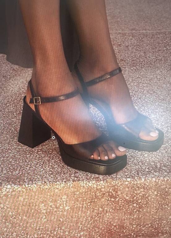 Damenschuhe: Bobbies Sandalen mit Absatz – Neu und originalverpackt aus Bergdietikon von chesauxlido 3