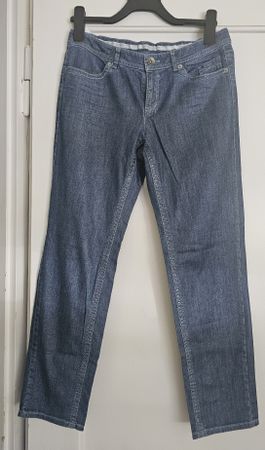 Marc Cain Jeans Damengrösse N3 dunkelblau guter Zustand