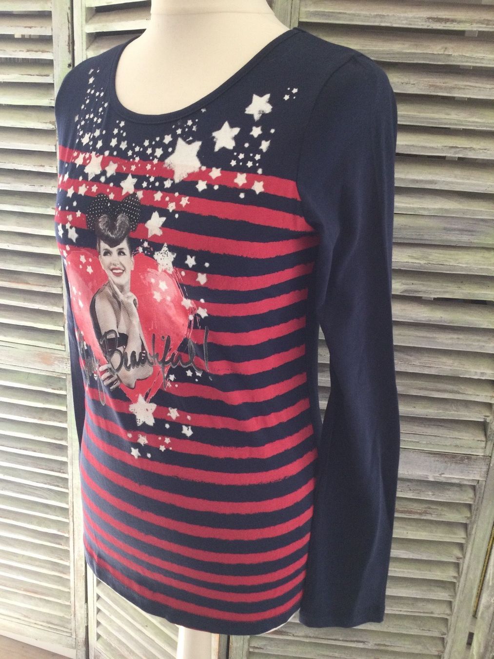 Top: Sweat marine rayé rouge USA, taille M – Nuovo e nell'imballaggio originale da Agiez venduto da chouchanelle 3