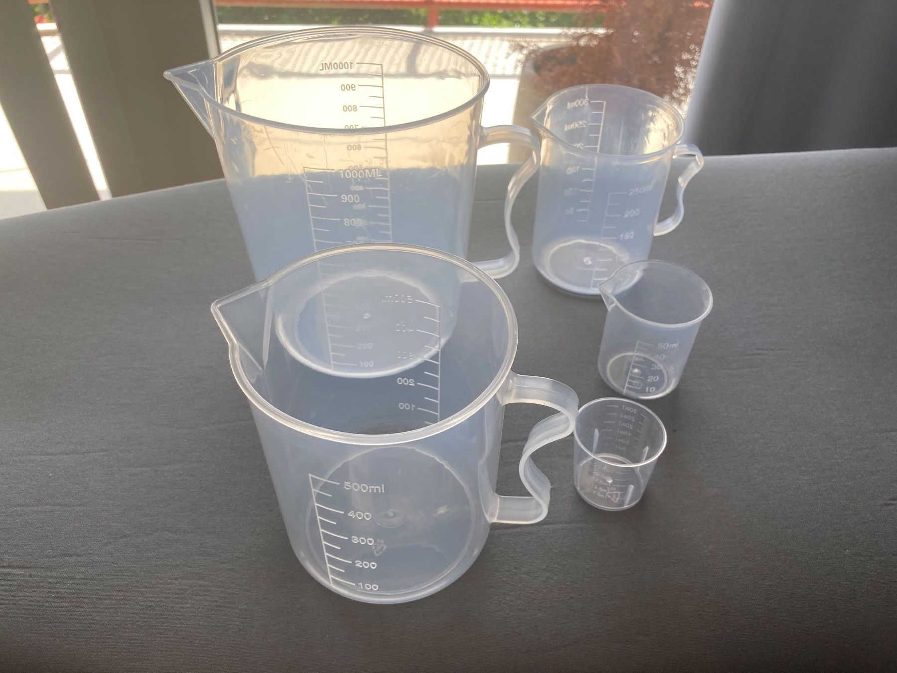 Contenitori & Simili: Messbecher Set, 5-teilig, 1000ml bis 20ml, Kunststoff, ge... – Nuovo (secondo la descrizione) da Zürich venduto da mik_h9ty