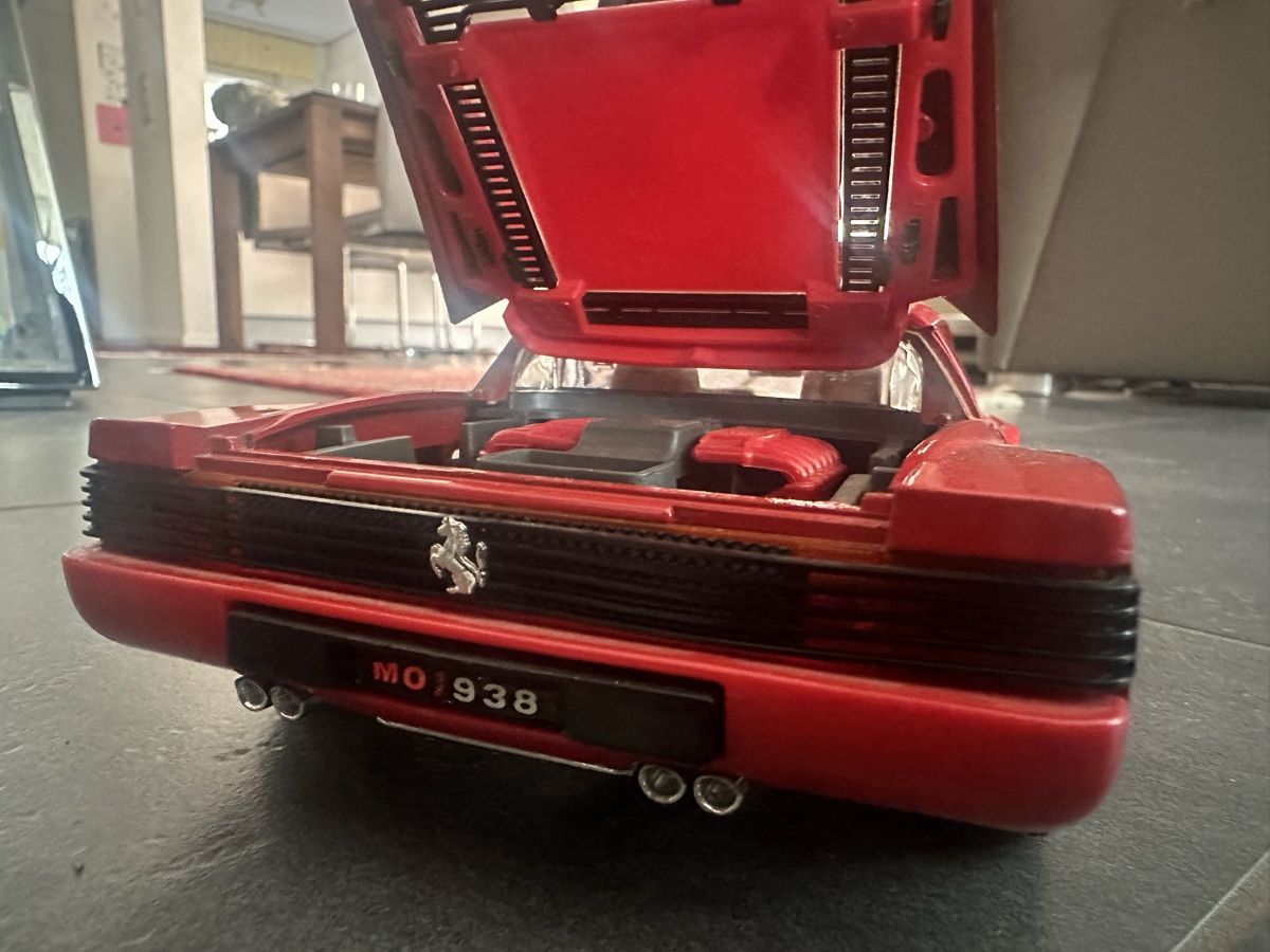 Bburago Modellini d'auto: Ferrari Testarossa Modellauto 1:18 Bburago – Usato da Bätterkinden venduto da rip2000 5