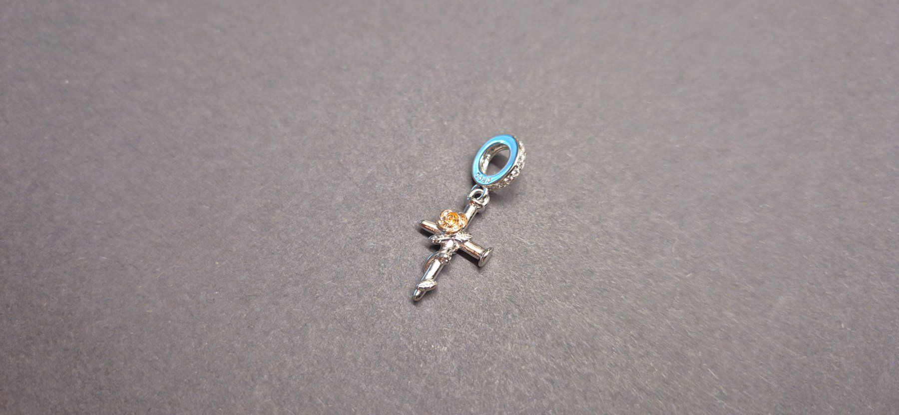 Anhänger: Silber Charm Kreuz mit Rose +Garantie – Neu (gemäss Beschreibung) aus Rotkreuz von Carbone_Bijou-Shop 2