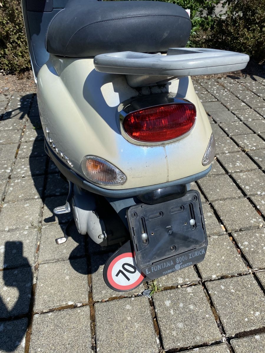 Piaggio Scooter: Vespa ET4 50, 70Kmh – Usato da Oberwil-Lieli venduto da s.vincenti 6