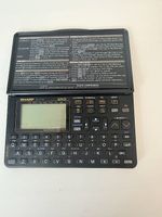 Sharp ZQ-2200 Electronic Organizer (32 KB)  funktioniert