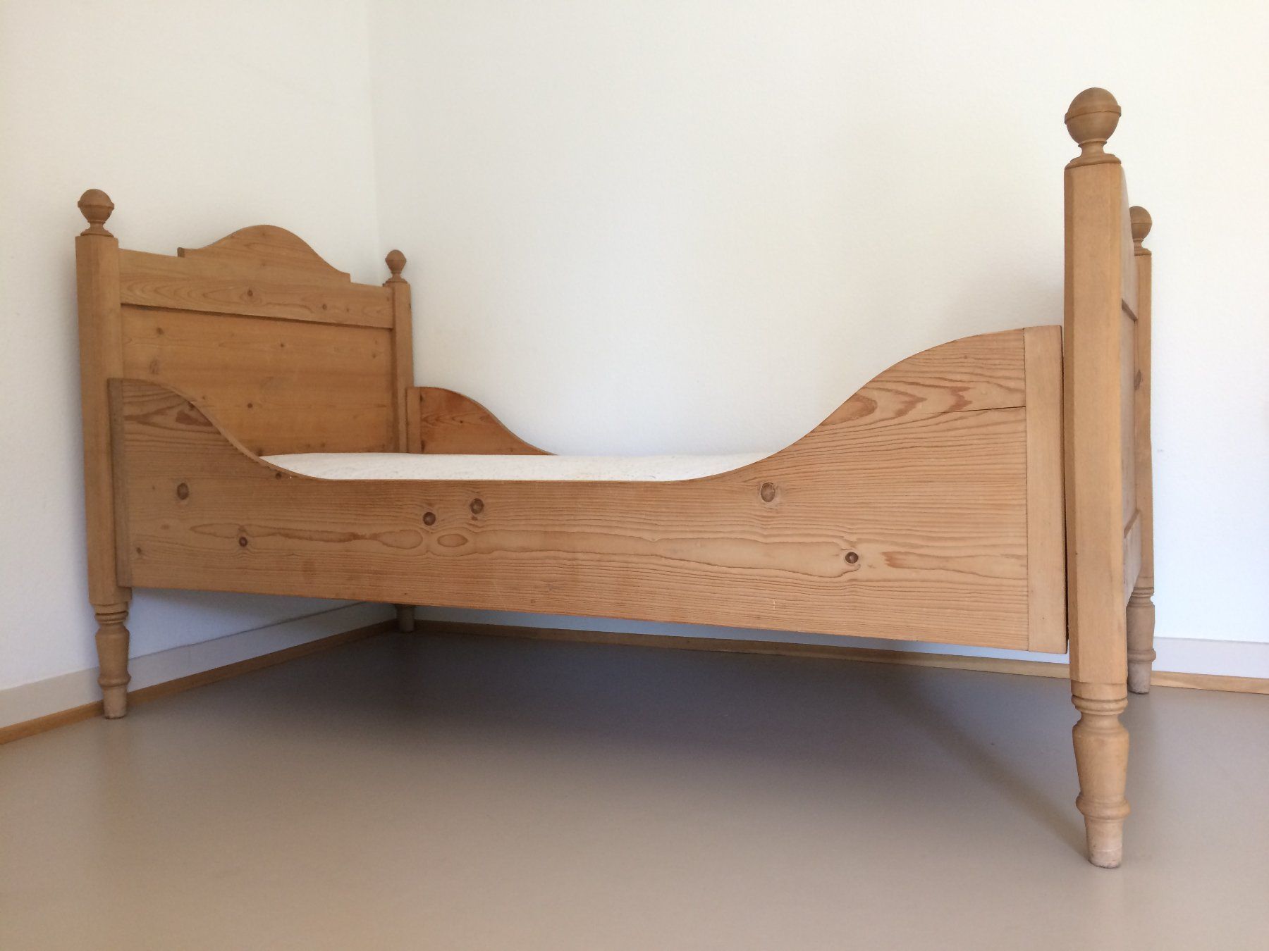 Letti: Bettgestell 90x190cm – Usato da Riehen venduto da lor_d5w8 2