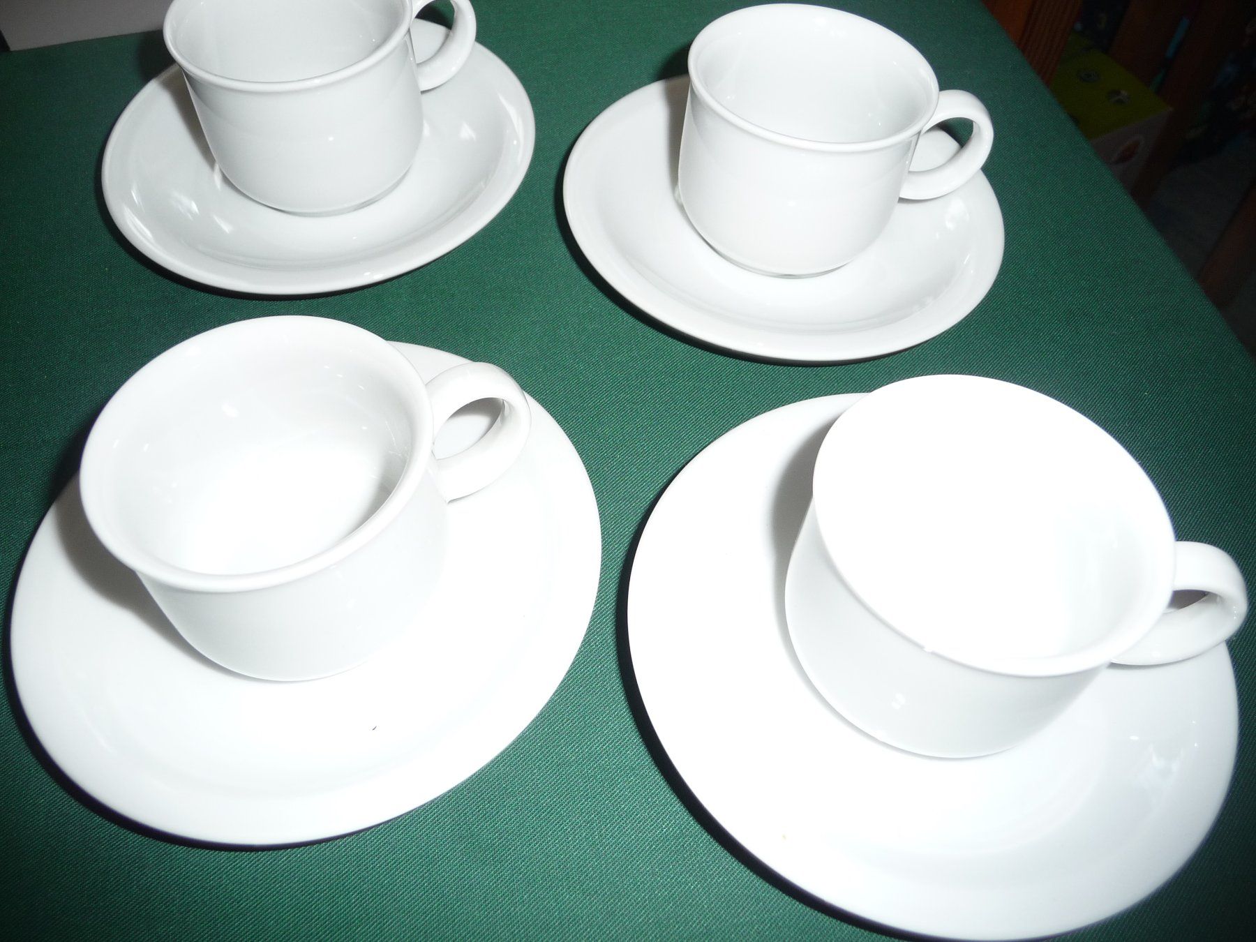 Seltmann Tazze: 4 Espressotassen mit Unterteller Seltmann neu – Nuovo (secondo la descrizione) da Kirchberg BE venduto da lavendel02