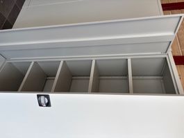 Metallschrank , Lagerbuero Schrank grau Top Zustand