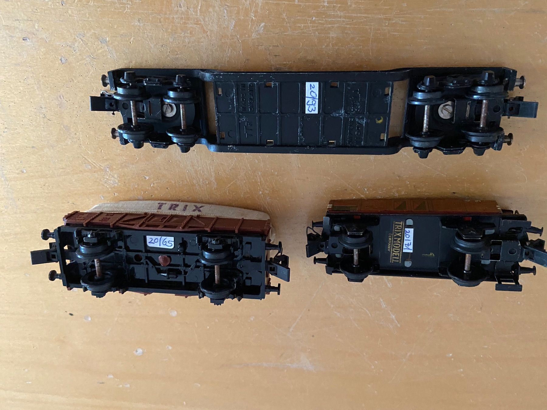 Trix Modellini di ferrovie: 3 Trix Express Güterwagen – Usato da Basel venduto da Relaphe 3