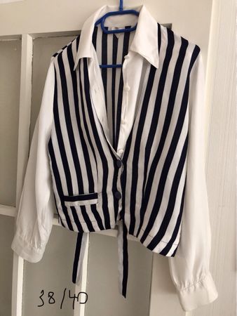 Chemise rayée blanc et noir taille 38/40 bon état