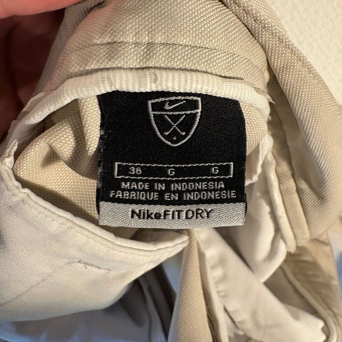 Nike Pantaloni: Nike Golf Shorts (Beige) – Nuovo (secondo la descrizione) da Bern venduto da gia_jqj7 3