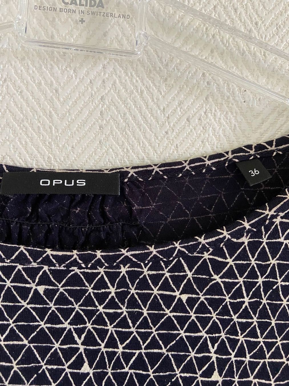Opus T-Shirts: Opus Shirt Grösse 36 – Gebraucht aus Baar von Aatina 1