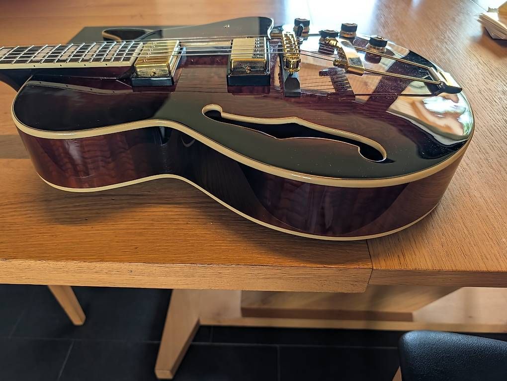 Strumenti musicali: Ibanez AG95QA Artcore Expressionist  Dark Brown Sunburst – Usato da Vérossaz venduto da Gholas 4