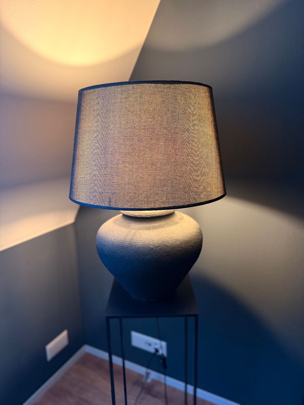 Loberon Lampade: Tischlampe Loberon schwarz – Usato da Pfungen venduto da Panino7