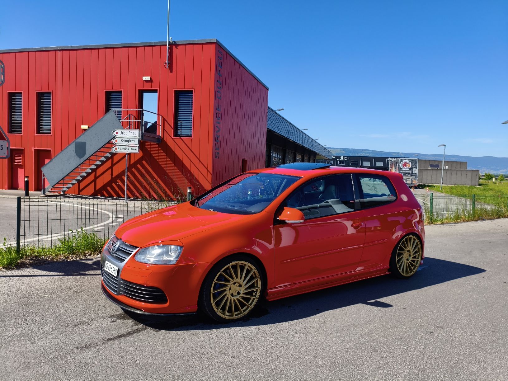 VW Automobili: Magnifique Golf 5 R32 – Usato da Vugelles venduto da Helimodel 9