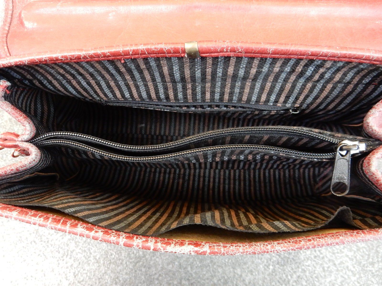 Taschen für Damen: Leder Handtasche Vintage – Gebraucht aus Strengelbach von Traumgarten 2