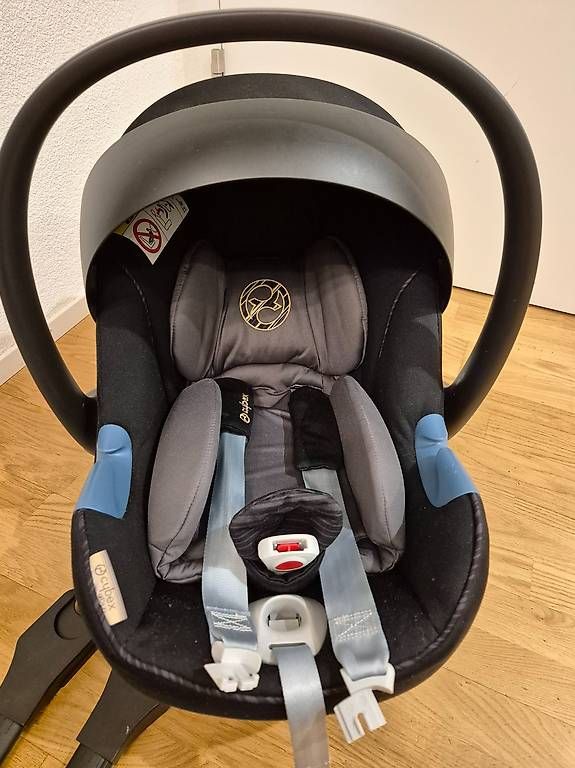Seggiolini per auto: NEUWERTIGE Babyschale von CYBEX – Usato da Wabern venduto da ale_qdf8 3