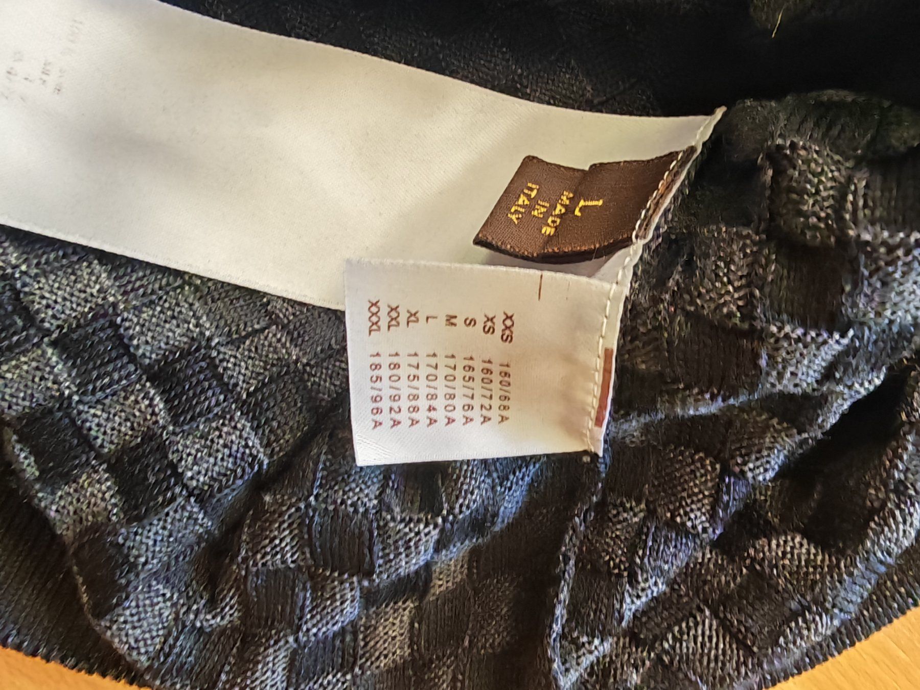Louis Vuitton Pullover & Sweatshirts: Louis Vuitton Damier Strickpullover | Grösse L/52 Schwarz – Gebraucht aus Pfäffikon SZ von mat_qgm9 3