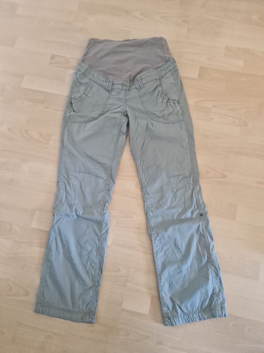 H&M Hosen: Umstandshose grau Grösse 42 – Gebraucht aus Greifensee von Janali01