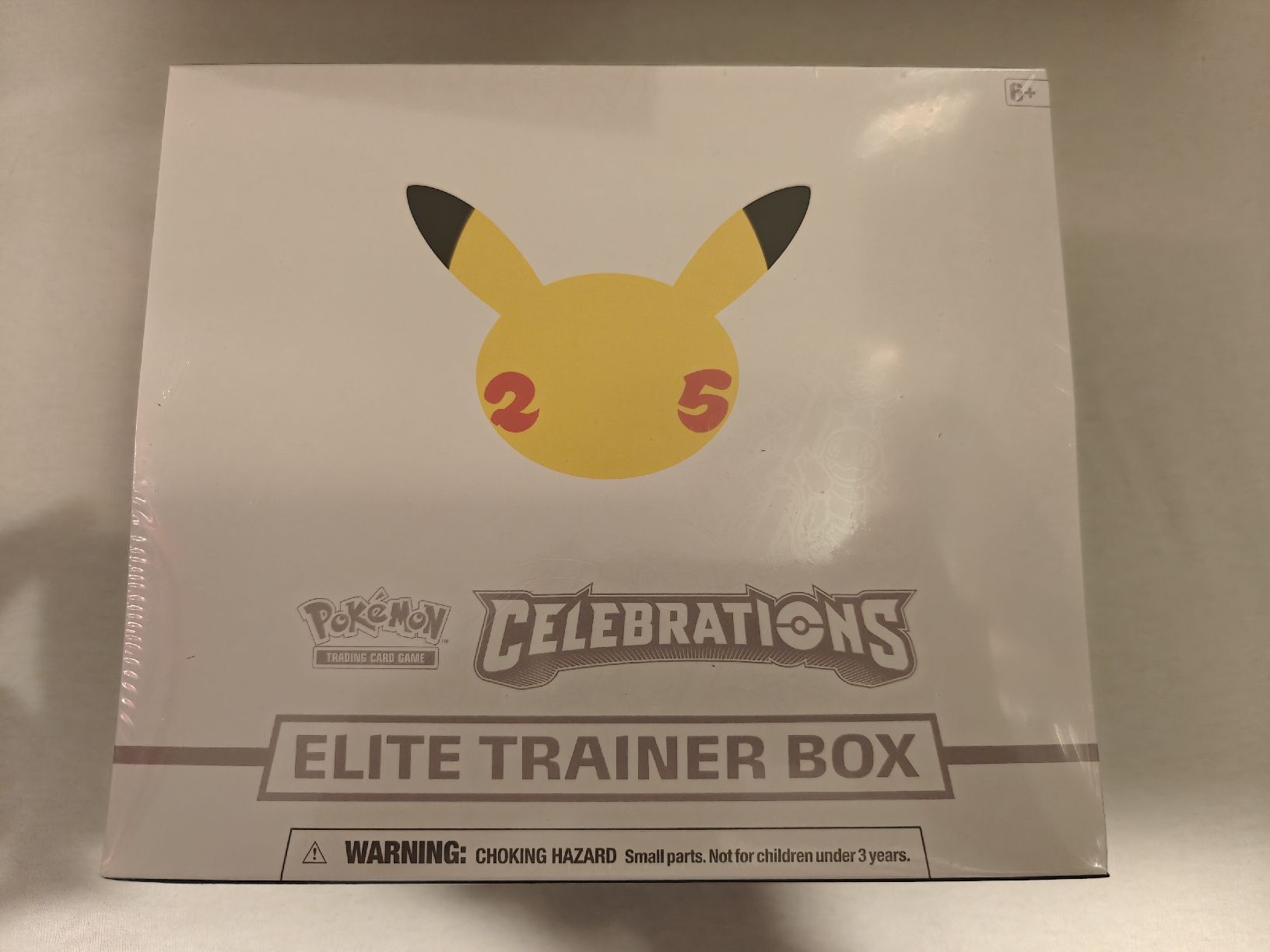 Pokémon Carte collezionabili: Pokemon Celebrations Elite Trainer Box ab CHF 1.-- – Nuovo e nell'imballaggio originale da Schaffhausen venduto da Dionyson