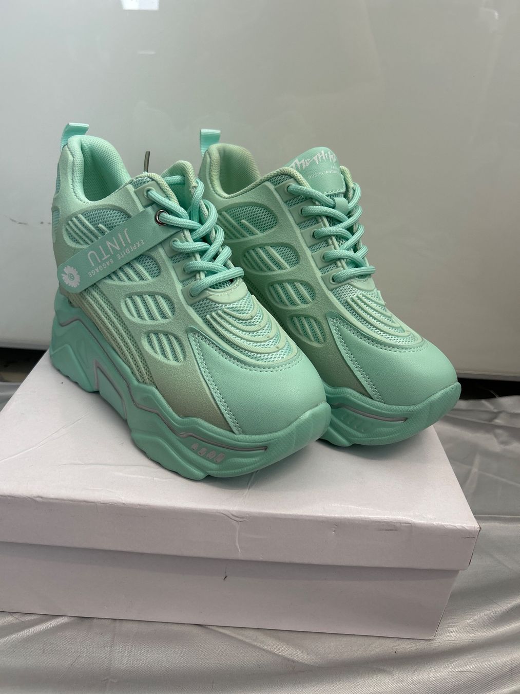 Scarpe da donna: Plateau Schuhe Sneaker mint Gr 37 Neu – Nuovo e nell'imballaggio originale da Regensdorf venduto da Spyke55 1