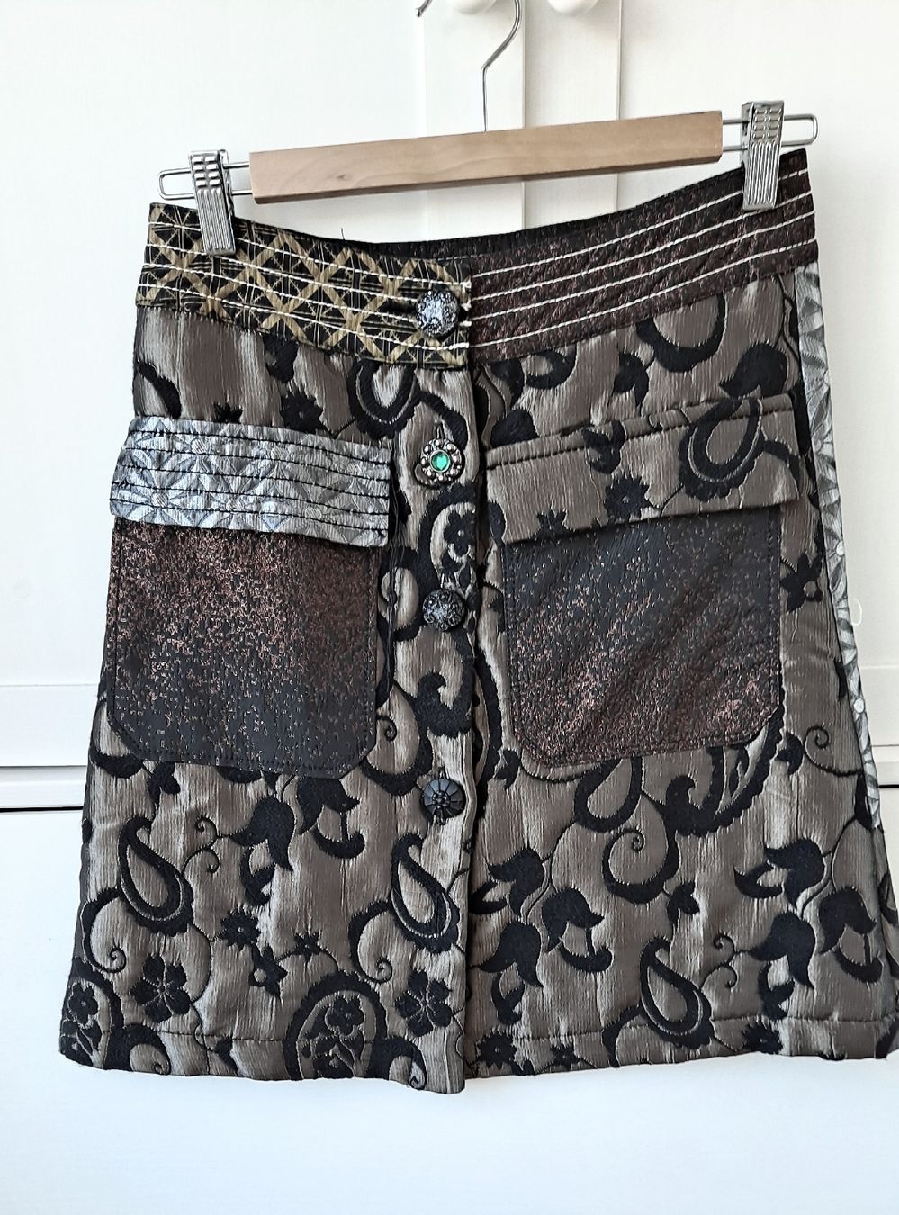Desigual Gonne: Desigual Rock Gr. 34 – Usato da Liestal venduto da Mas-Y-Mas