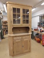 Antikes Küchenbuffet / Geschirrschrank aus Massivholz