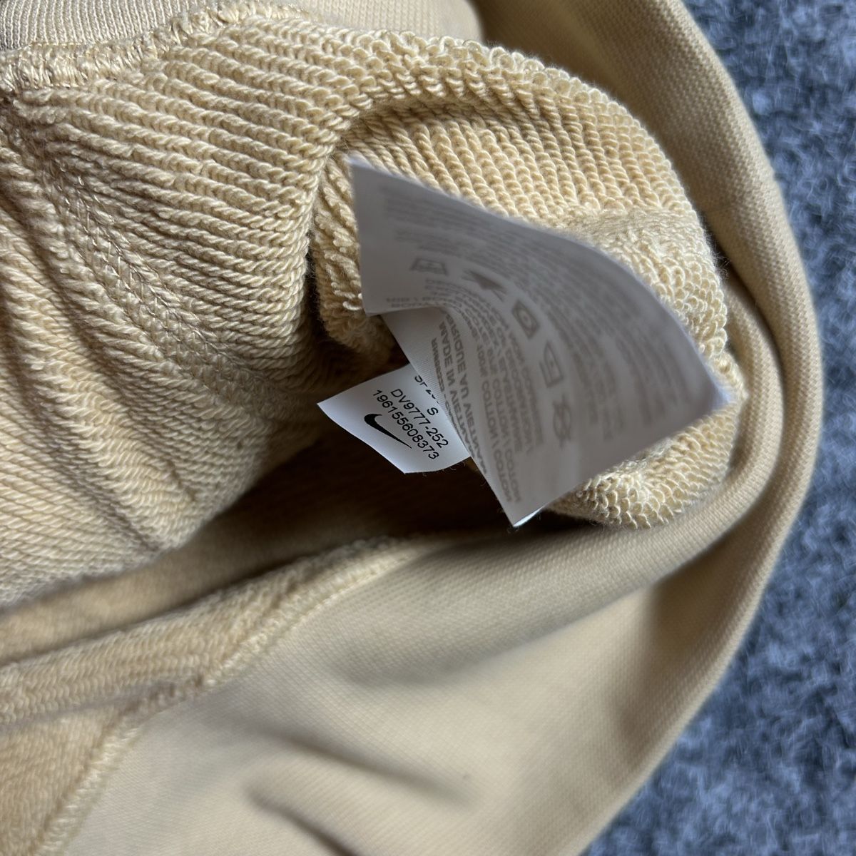 Nike Maglioni & Felpe: Nike air hoodie – Nuovo (secondo la descrizione) da La Sagne NE venduto da Matlasape 3