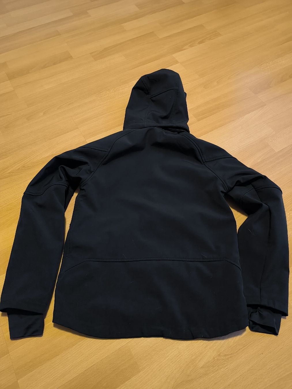 H&M Giacche & Cappotti: Softshelljacke Grösse 158 – Usato da Oberdiessbach venduto da Zwerg82 1