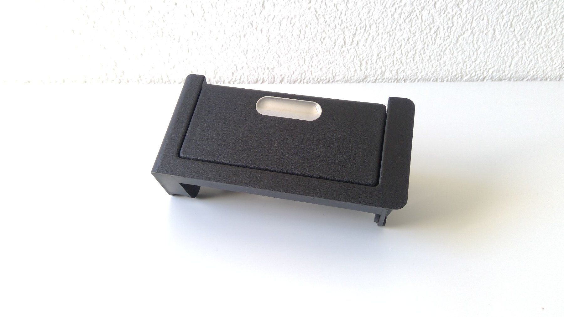 BMW Toutes les pièces auto: BMW Z3 E36 Aschenbecher Chrom 51168399920 – Neuf (Voir description) à Steffisburg par kistlerst