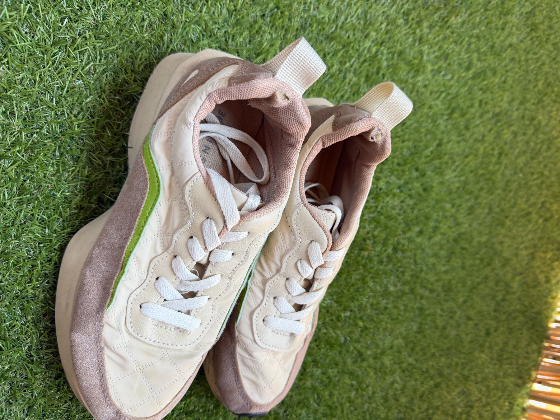 Damenschuhe: Damenschuhe beige/braun Grösse 36 – Gebraucht aus Riehen von edu_92w7 7