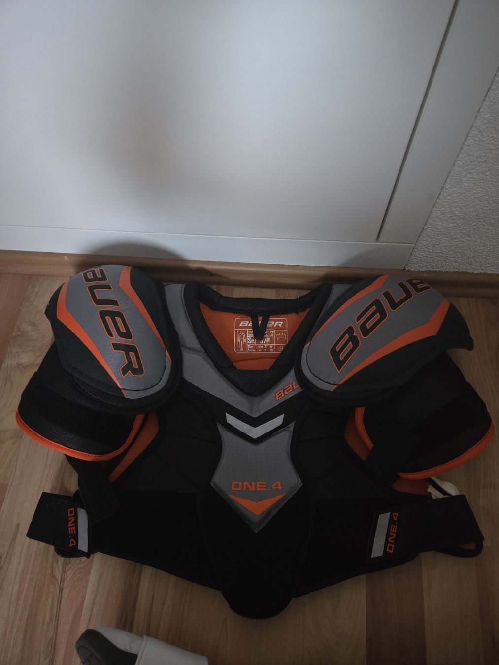 Bauer Protezioni & Imbottiture: Bauer Eishockey Ausrüstung – Usato da Kirchberg BE venduto da ver_7th_k 3