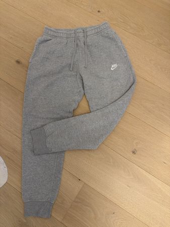 Nike Jogginghose grau Grösse S gebrauchter Zustand