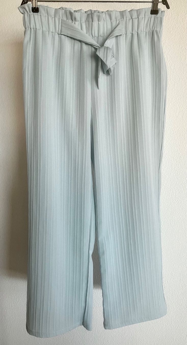 Hosen: Hellblaue Sommerhose Gr. XL – Neu (gemäss Beschreibung) aus Dürnten von Snob1