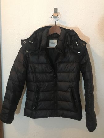 Warme Winterjacke Gr. S, schwarz, Kapuze