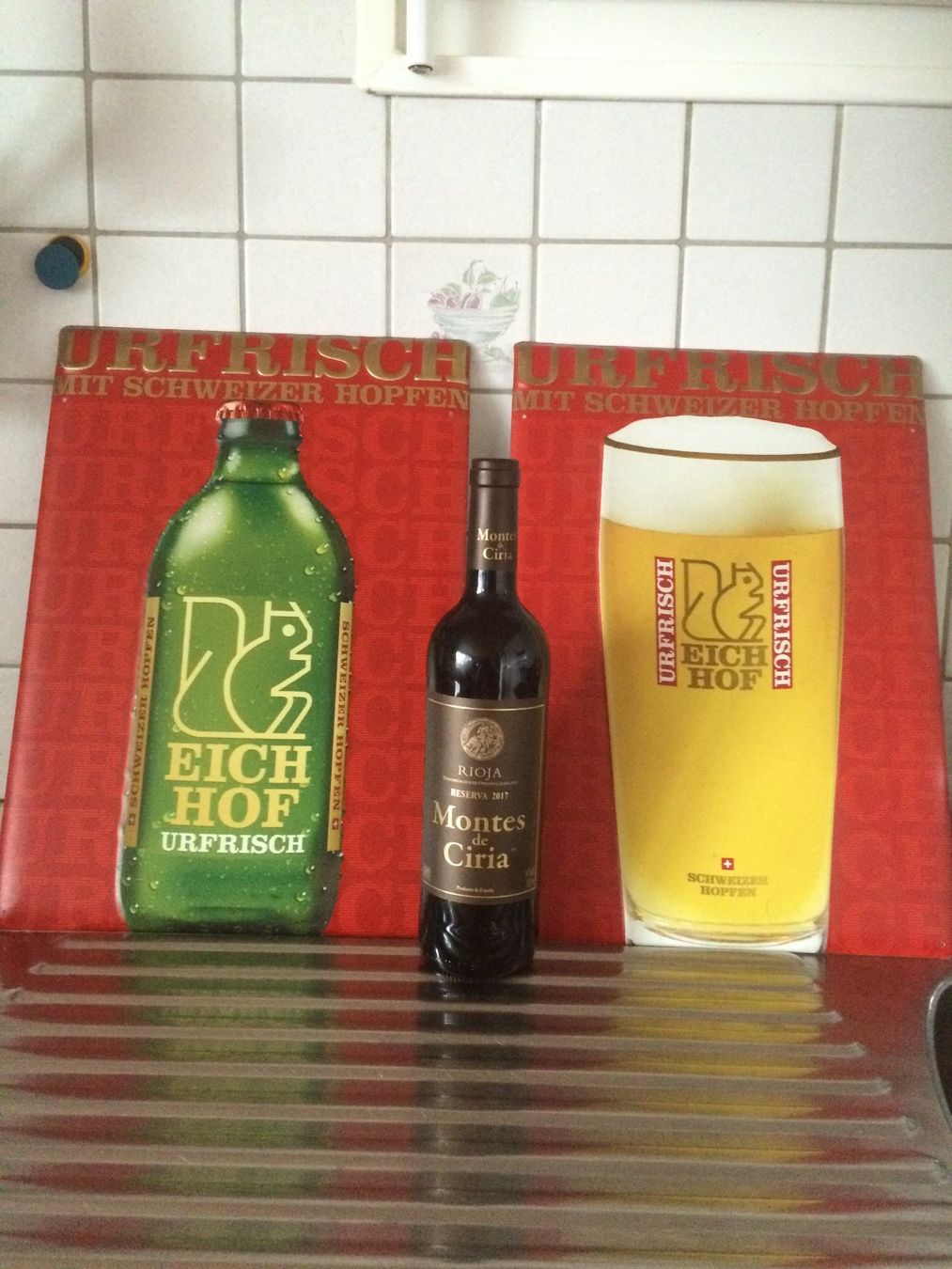 Eichhof Schilder: 2 BLECH-SCHILDER VON EICHHOF URFRISCH / LUZERNER BIER – Neu (gemäss Beschreibung) aus EMMETTEN von pfi_cbg5