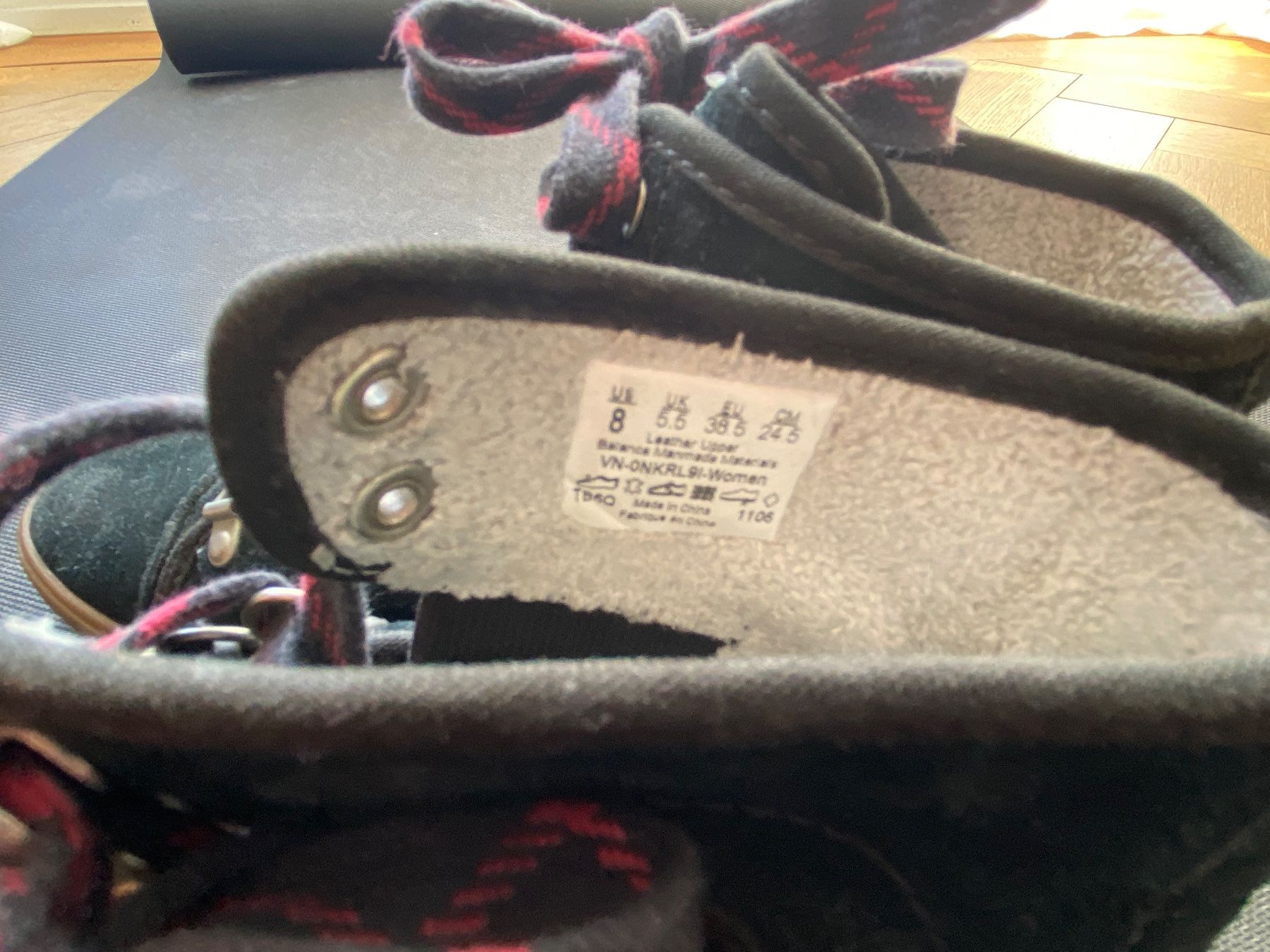 Scarpe da uomo: Vans Sneakers Schwarz 38.5 – Usato da Zürich venduto da Cilla 4