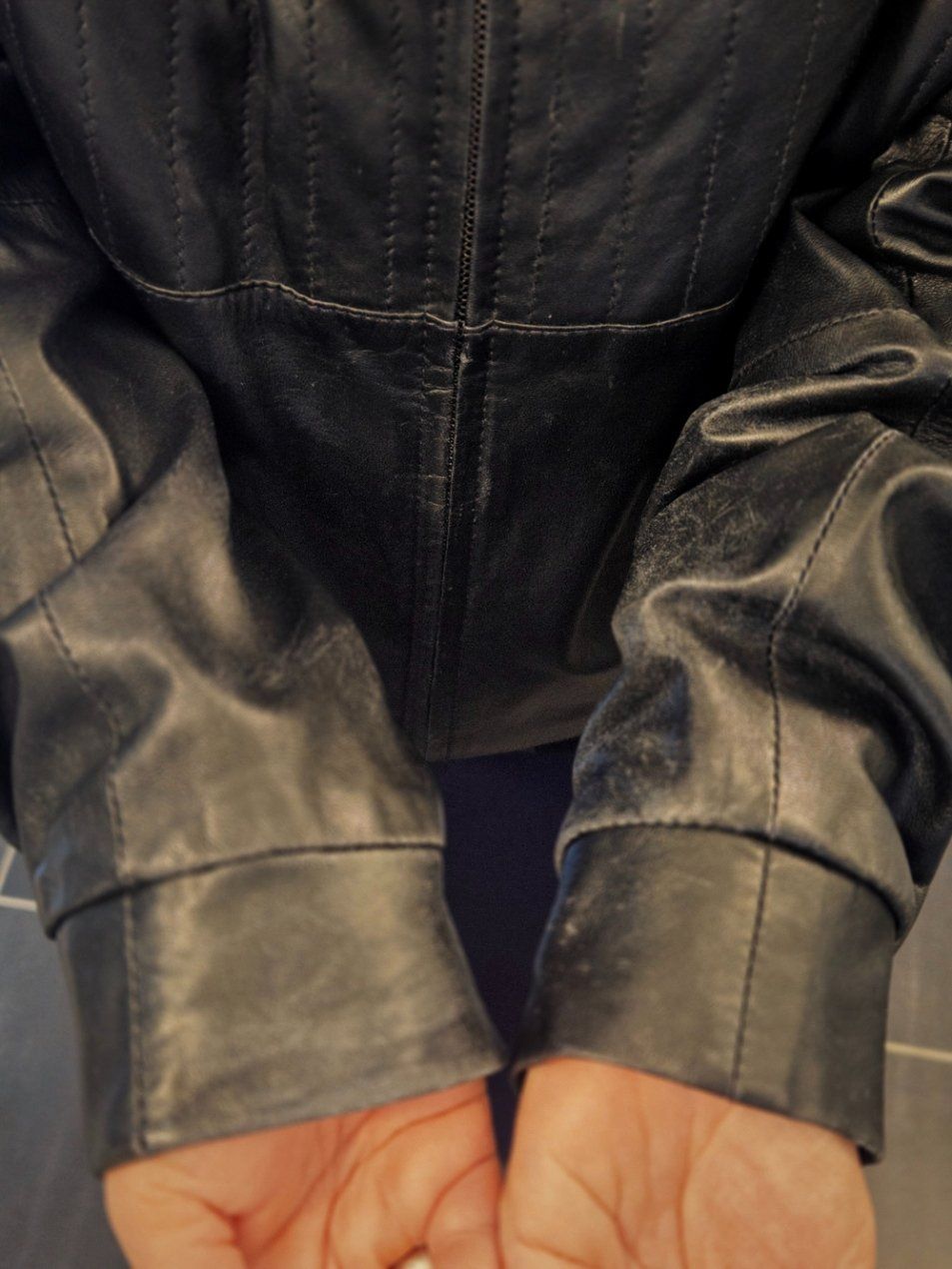 Prada Giacche: Prada Lederjacke - schwarz – Usato da Naters venduto da funzla 2