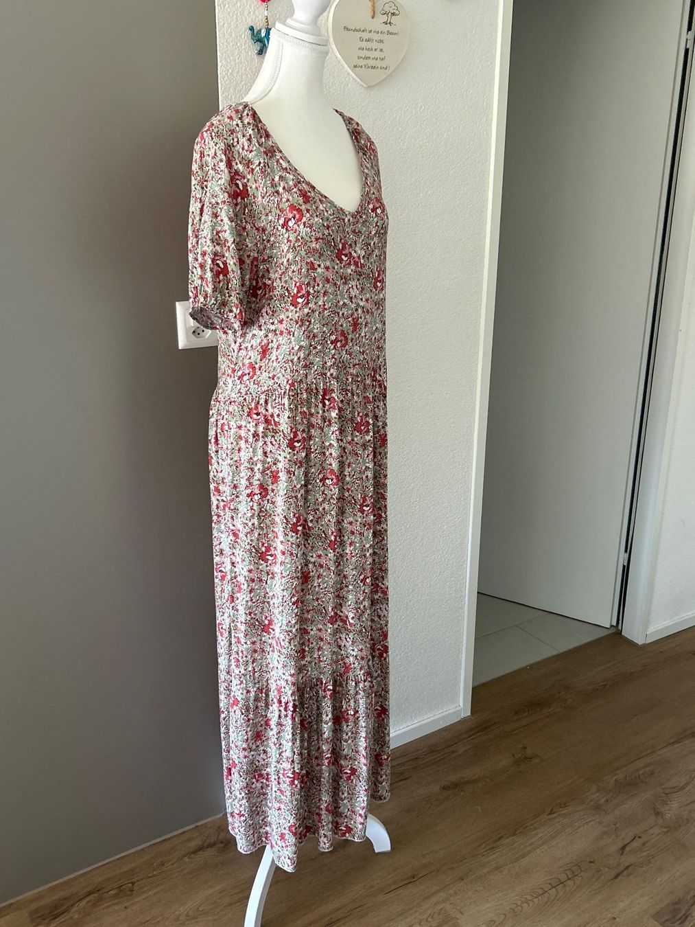 Kleider: Maxikleid mit Blumenmuster von Airisa Gr. M/L – Neu (gemäss Beschreibung) aus Brunnen von Nala2929 2