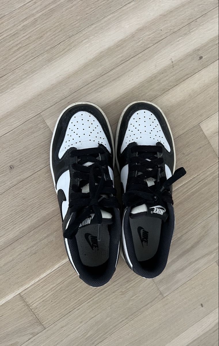 Nike Scarpe da uomo: Nike Dunk Panda Low – Usato da Laufen venduto da mar_flh8