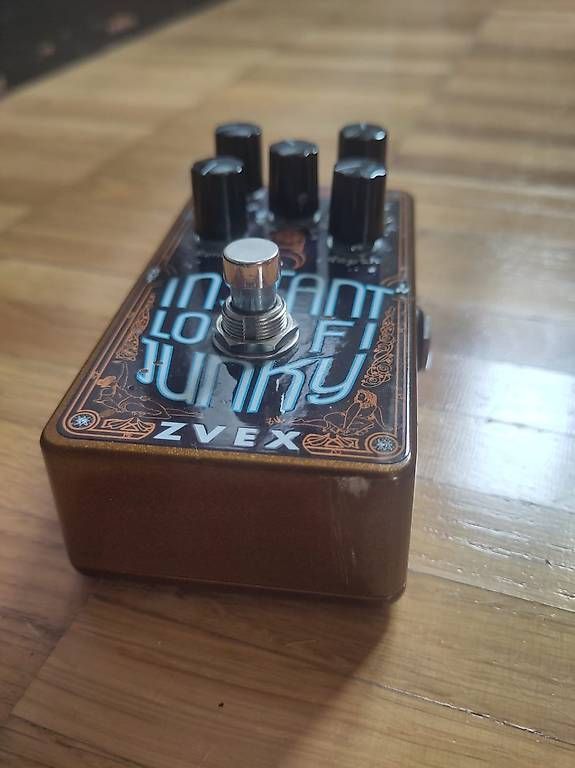 Zvex Strumenti musicali: Zvex Instant Lo-Fi Junky – Usato da Bedigliora venduto da jea_7q22 4