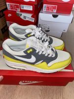 Nike Air Max 1 Essential Cool Grey Yellow