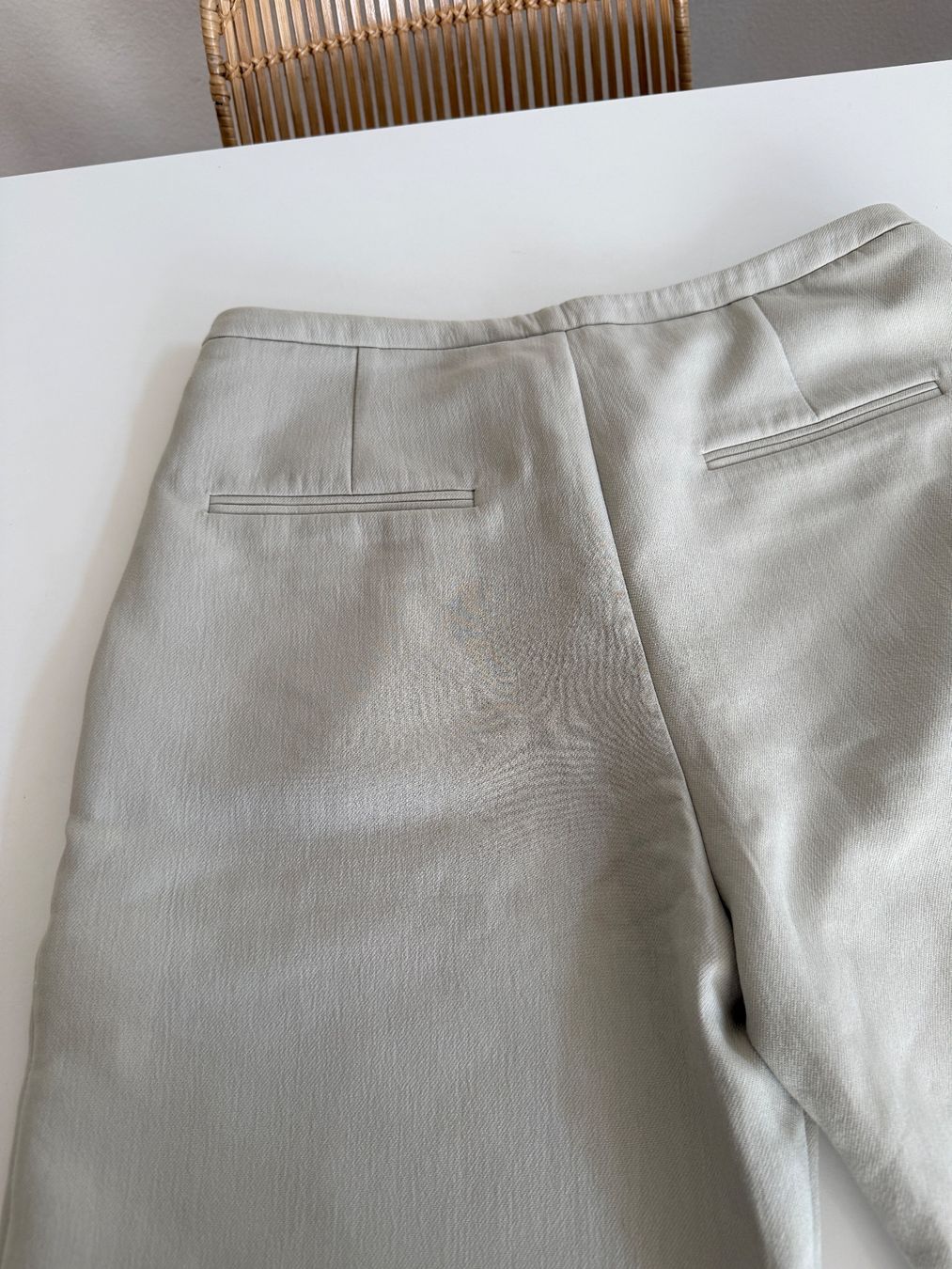 Totême Pantaloni: Toteme Shorts neu – Usato da Zürich venduto da bluebirdmon 5